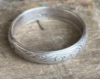 Rustic Floral Band Sterling silver flower ring band || Rustic Sterling Silver Ring