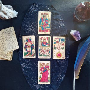 Tirage du chemin à suivre - lecture approfondie du tarot divinatoire sur un thème précis ou une question spécifique