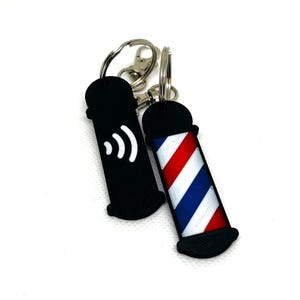 Badge NFC Personnalisé pour Barbershop – Partage de Réseaux Sociaux et Lien de Prise de Rendez-Vous