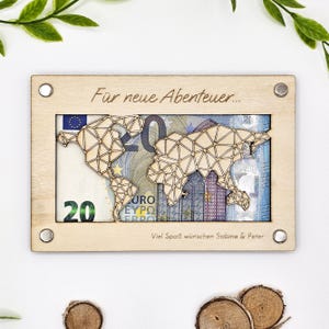 Geldgeschenk Weltreise, personalisierte Karte aus Holz, Individuelles Geschenk für die Reisekasse, zur Hochzeit, zum Geburtstag, 15cm x 10cm
