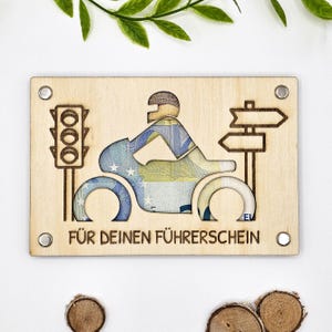 Geldgeschenk Motorrad Führerschein, personalisierte Karte aus Holz, Individuelles Geschenk zum Geburtstag, Geschenkidee, 15cm x 10cm