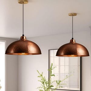 conjunto de 2 pingentes de cúpula de cobre verde patinado, luz oxidada, pátina turquesa com interior de cobre - ilha de cozinha moderna - luminária pendente vintage