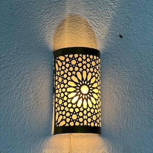 Moroccan Wall Light Brass, Engraved Moroccan wall light, Brass wall Sconce, Sconce lighting, Art Decor Light Diffuser Wall Sconce .