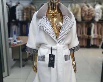 Luxurious Fox Fur Jacket: Alcantara Fabric, Snake Leather Details