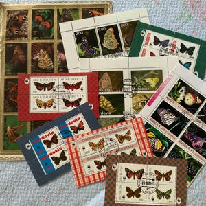 Confezione di francobolli FARFALLE - Francobolli postali del mondo in perfette condizioni\Fogli Minifogli MIX - filatelia per decoupage, tecniche miste, collage, scrapbooking.