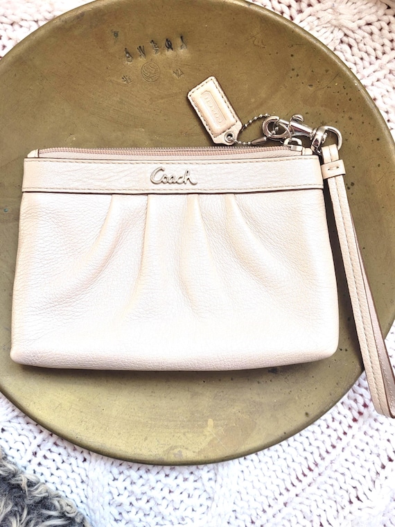 Coach Wristlet Beige Mother of Pearl Genuine Leather Top Zip  display picture 2
