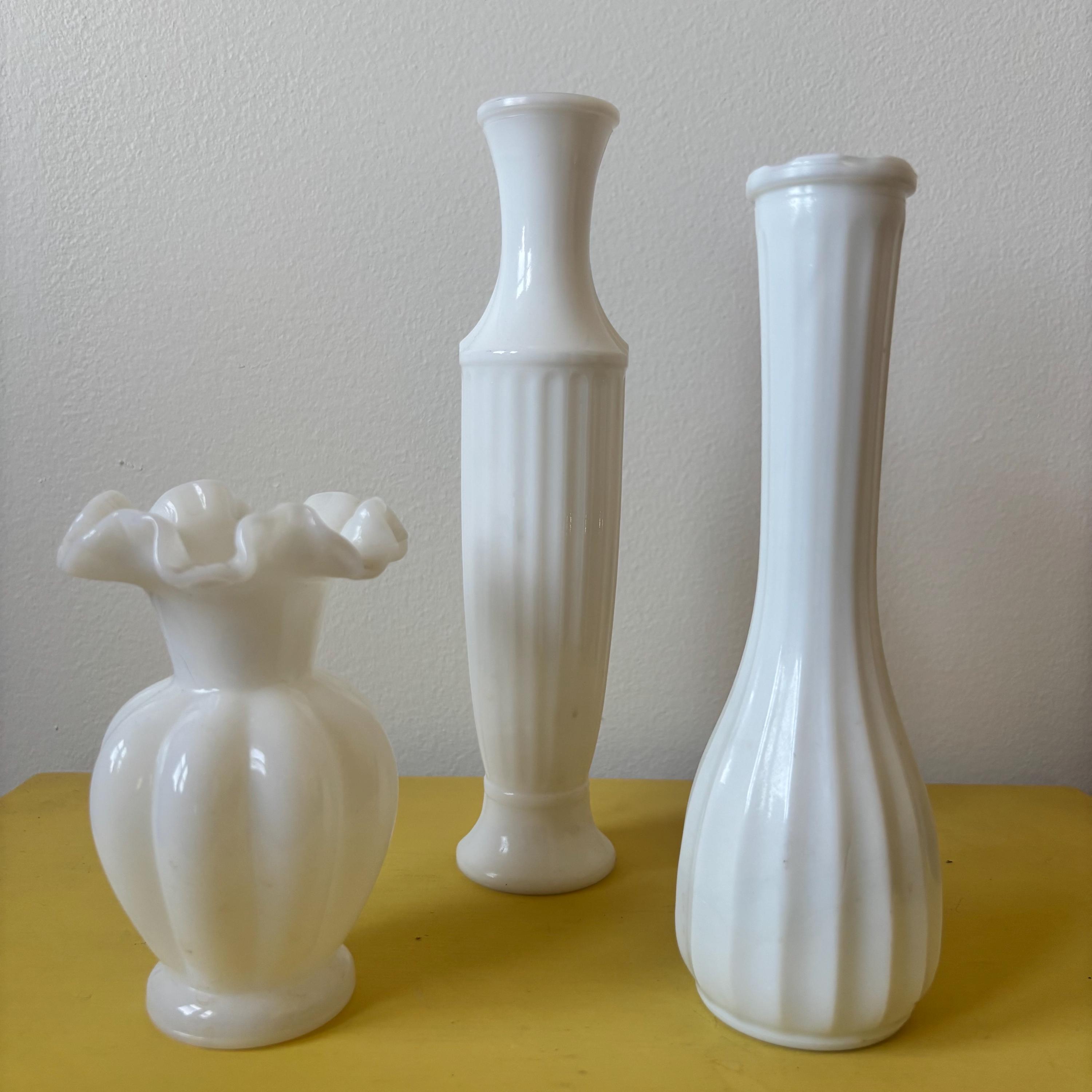 Milchglas vase