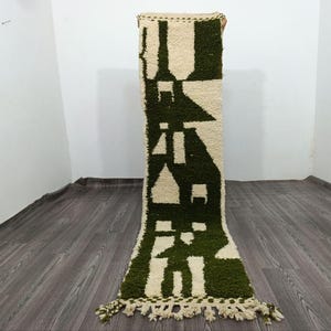 Handmade Wool Moroccan Runner Rug: Geometric Berber Design