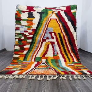 Handmade Boujaad Berber Rug: Striped Moroccan Wool Carpet