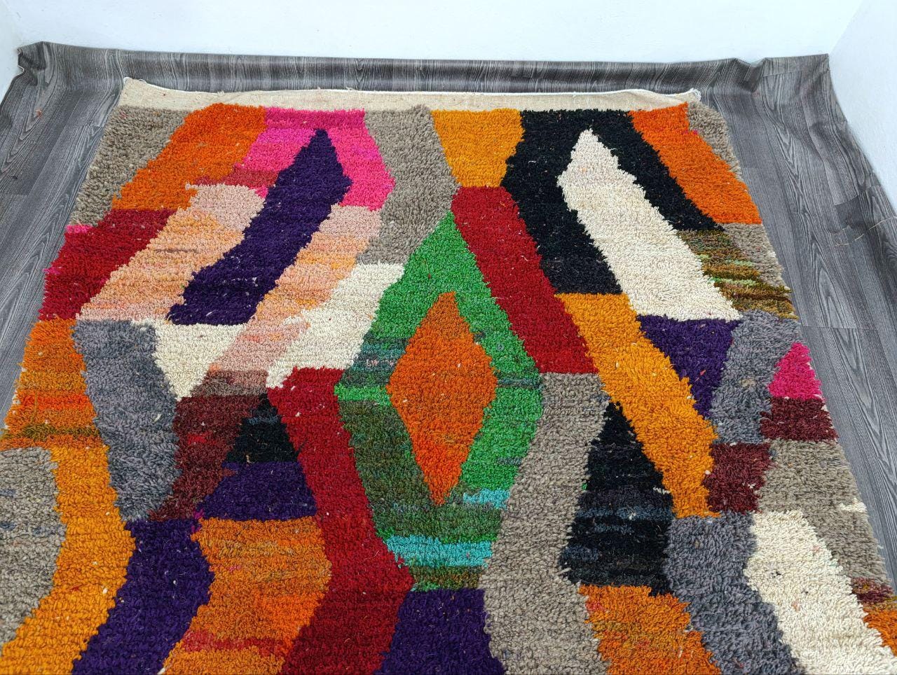 手作りのベニ・ウラインラグ：色とりどりのベルベル・モロッコ絨毯
