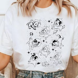 Hunde im Weltraum Shirt, Ästhetisches Vintage Hundeshirt, Retro Hundeshirt, Space Dogs Shirt, Galaxy Shirt, Oversized Shirt, Lustiges Geschenk für Hundeliebhaber Bild 3