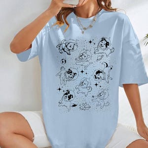 Hunde im Weltraum Shirt, Ästhetisches Vintage Hundeshirt, Retro Hundeshirt, Space Dogs Shirt, Galaxy Shirt, Oversized Shirt, Lustiges Geschenk für Hundeliebhaber Bild 8