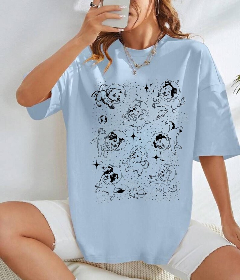 Hunde im Weltraum Shirt, Ästhetisches Vintage Hundeshirt, Retro Hundeshirt, Space Dogs Shirt, Galaxy Shirt, Oversized Shirt, Lustiges Geschenk für Hundeliebhaber Bild 8