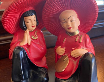 Dexter Mahnke 1950s Chalkware Figurines - Asian Couple Praying Hands, Red and Black Pair Vintage