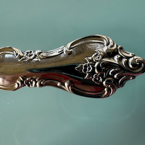 International Deep Silver in the Orlean Pattern Teaspoon Silverplate