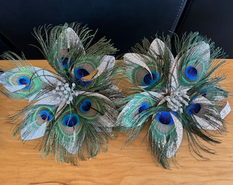 Stunning Peacock Feather CHRISTMAS Ornament Large Round Spray by Holiday Lane with Clip with 8 Glittered Leaves