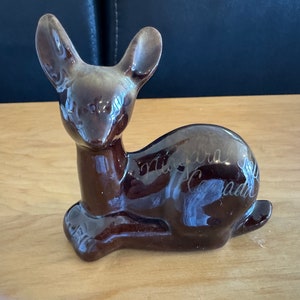 Vintage Glazed Redware Fawn Souvenir Figurine Brown Swirl, Marked Niagara Falls Canada with Tag