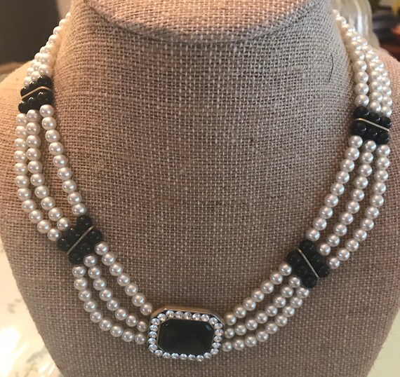 onyx and pearl necklace