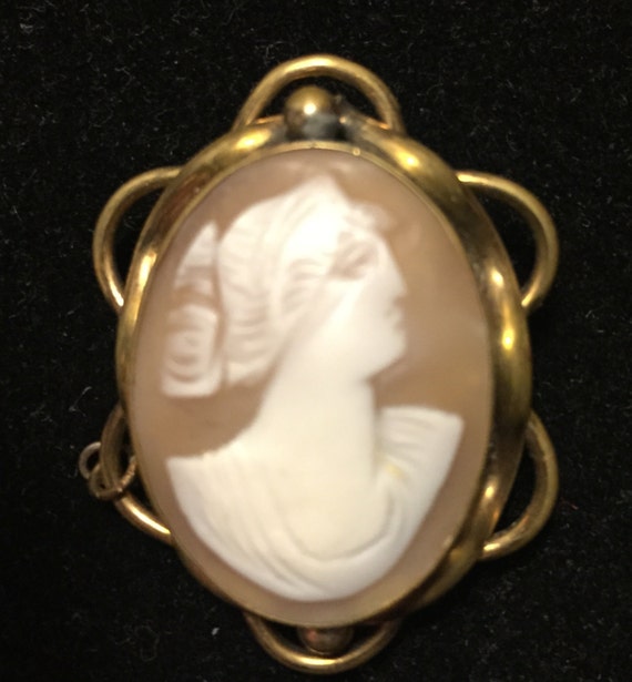 Antique CAMEO Brooch Valentines Day - image 1