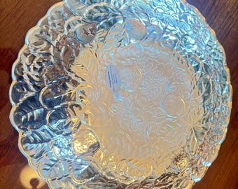 XL   Reed & Barton Silverplate 14" Platter Embossed Strawberries #115