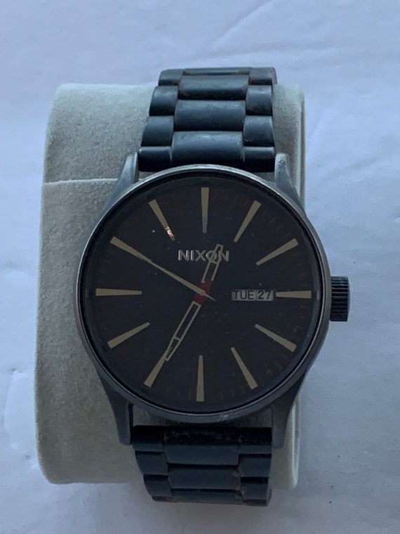 Nixon mens shop watches leather band