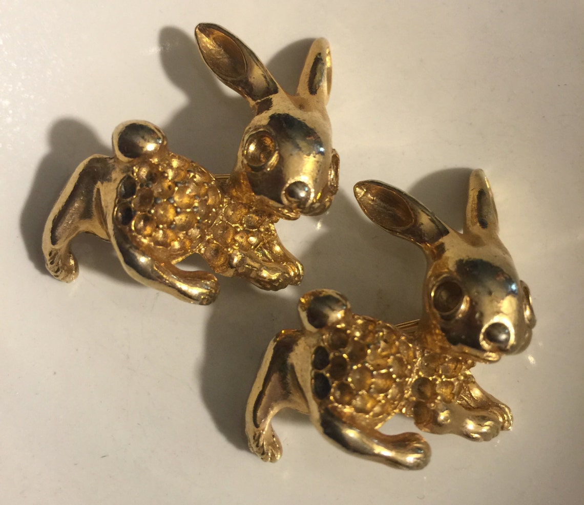 Easter Bunny Pins Brooch Two Rabbits Easter Bunnies Pair Etsy