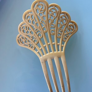 ART DÉCO Celluloïd Hair Comb FAN 1920's Pierced Design 4 Fork Mantilla-style