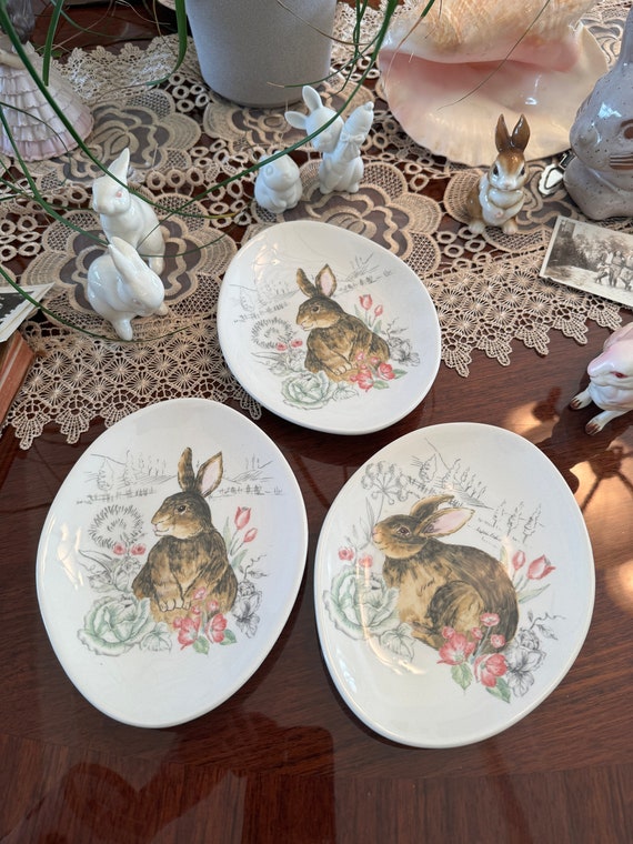 Bunny Rabbit Plates Oval Easter Decor, Mascara Spring Collection