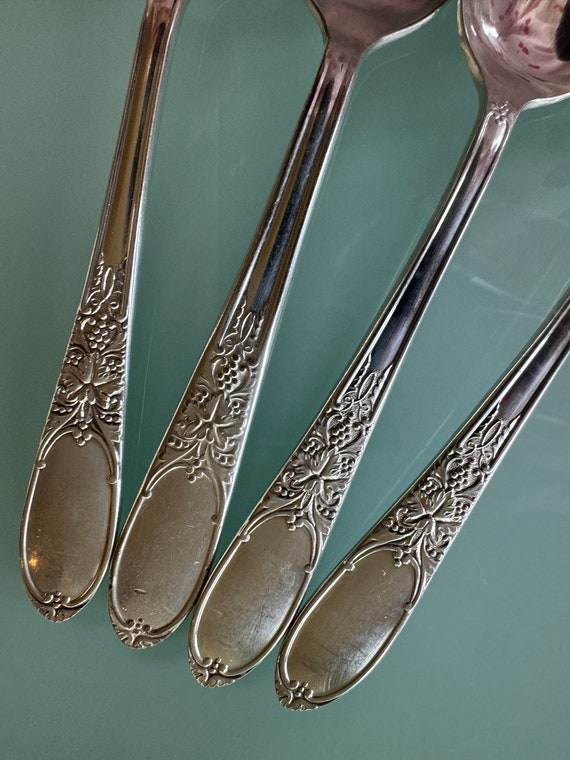 GARDENIA Wm Rogers Silverplate, 1934 Teaspoons, 6 1/8