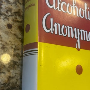 Alcoholics Anonymous (facsimile of the 1st edition) Anonymous Press, 1999