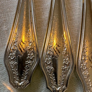 Vintage Rogers Bros A1 Silverplate Spreaders Butter Knife c1914 with Mono S 5 Pc Silver Plate