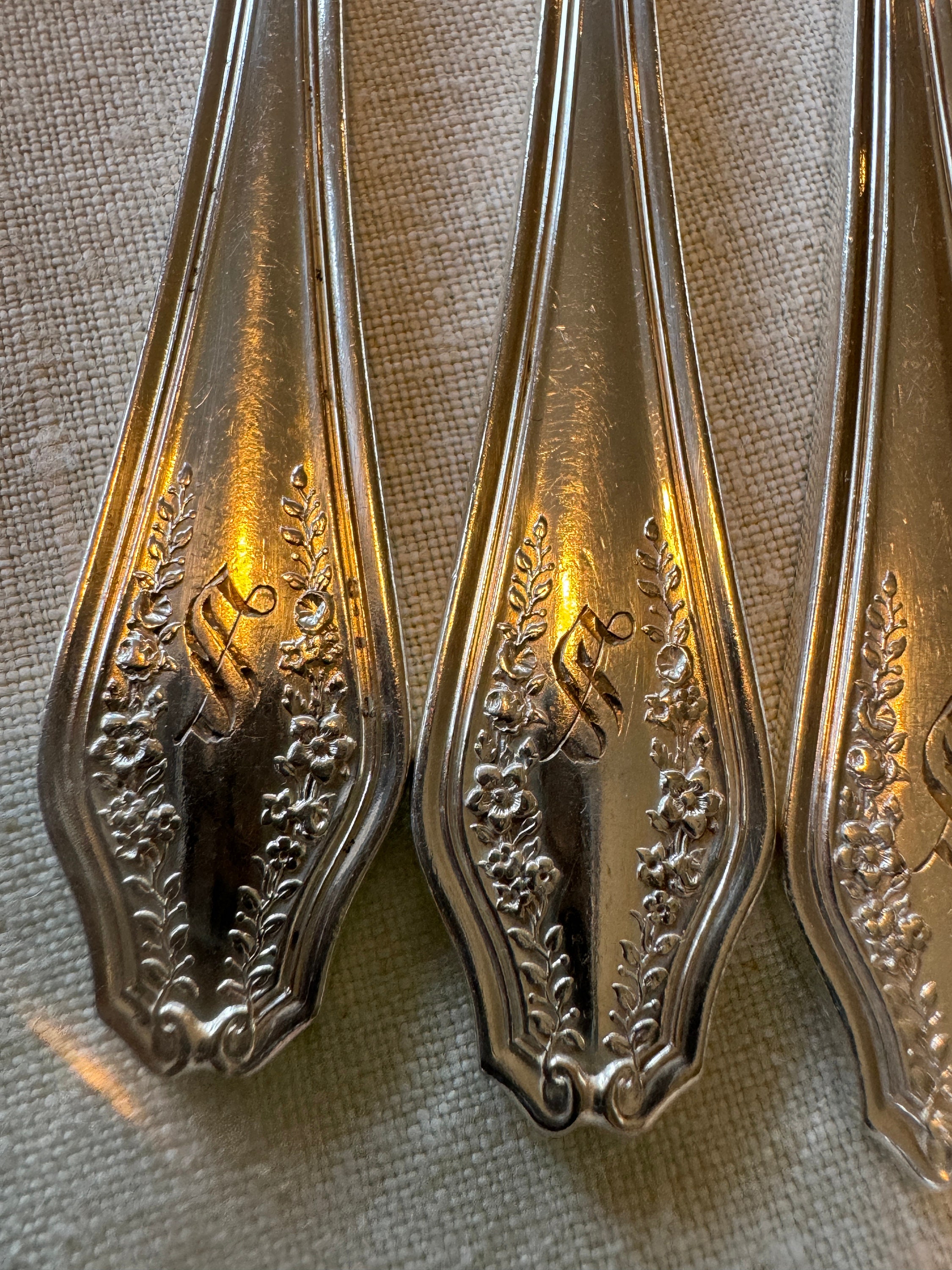 Rogers Bros A1 Silverplate Butter Spreaders, Monogrammed S, Set of