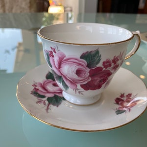Queen Anne 8523 Tea Cup and Saucer Bone China Red Pink Roses England