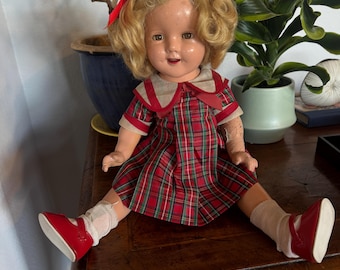 Compo Shirley Temple vintage, état tel que trouvé, belle poupée très recherchée, antique 18" original idéal Shirley Temple, perruque en mohair, tige de fixation