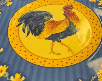 Assiette Coq Du Village vintage Fitz and Floyd Rooster, portrait de coqs en porcelaine jaune bleu floral immaculé 9,5 pouces