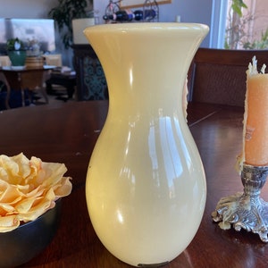 Authentic VINTAGE Haeger Yellow Glazed Vase Art Deco Authentic  GREAT GIFT