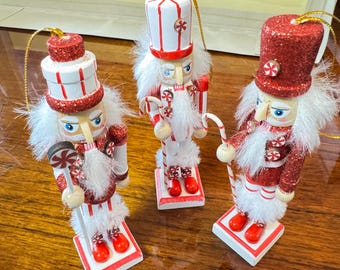 Wooden Nutcracker Set: Royal Christmas Decor, Hand Picked