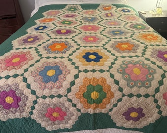 Antique 1930-40’s GRANDMOTHER’S FLOWER GARDEN Quilt Appliqué Completely Handmade Must See!  Must Have!