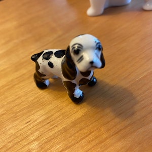Vtg SPRINGER SPANIEL Miniature Dog Puppy Black White Sad Eyes Ceramic Figurine