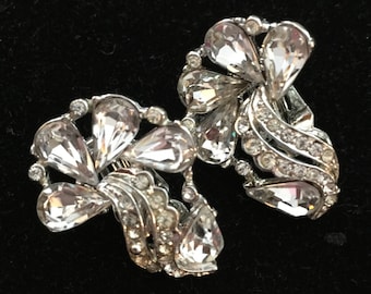 Vintage White Rhinestone Clip on Earrings Jewelry