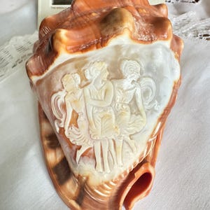 Rare Sardonyx Shell CAMEO, Shades of Brown, Ivory, Orange, Hand Carved   &quot;Three Graces&quot; c1950s Italian, Tag ITALY Genuine Seashell PRISTINE