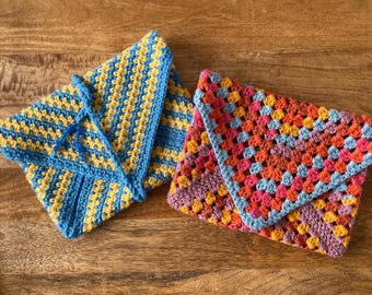 Crocheted Book Sleeve: Cozy Book Protector