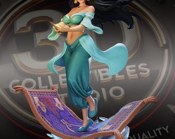 Könnte beinhalten: Detaillierte Figur von Prinzessin Jasmin aus Aladdin, die auf einem fliegenden Teppich steht. Sie trägt ein türkisfarbenes Outfit und hält eine goldene Lampe. Im Hintergrund steht der Text "3D Collectibles Studio".