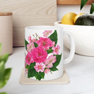 Floral Keramik Becher, hell und dunkel rosa Blumen Kaffeetasse, Floral Teebecher, Geschenk für sie, Muttertagsbecher, Pflanzenliebhaber Geschenk, 11oz, 15oz