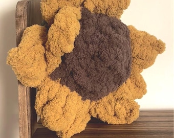 Chunky Knit Sunflower Plush Pillow | Handmade Home Decor