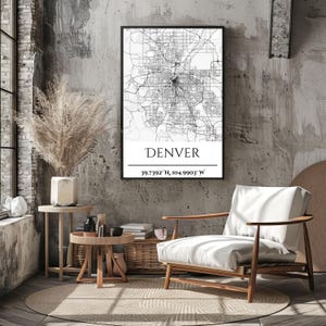 Arte em placa de espuma de mapa de Denver | Decoração de mapa da cidade | Presente personalizado | Arte de parede para casa | Placa de latitude e longitude