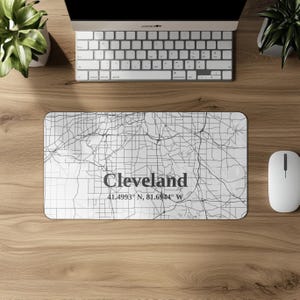 Cleveland Map Schreibtischunterlage | Personalisierte Bürodekoration, Geographische Kunst | Geschenk für Geographie-Liebhaber | Wohnaccessoire | Stilvoller Arbeitsplatz