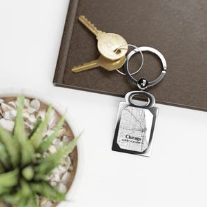 Chicago Metal City Keychain with Custom Map Keyring | Windy City Souvenir Gift