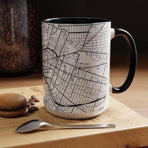 Mug, tasse à café carte personnalisée de la ville de Rochester NY, cadeau personnalisé pour les amateurs de café, décoration d'intérieur, art de la carte urbaine, tasse à café Rochester, voyage