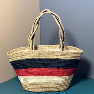Stylish, Natural Jute Bag Handmade by Artisans, Sustainable and Fashionable Burlap Bag made with Natural Fiber, Eco-Chic Lightweight Handbag